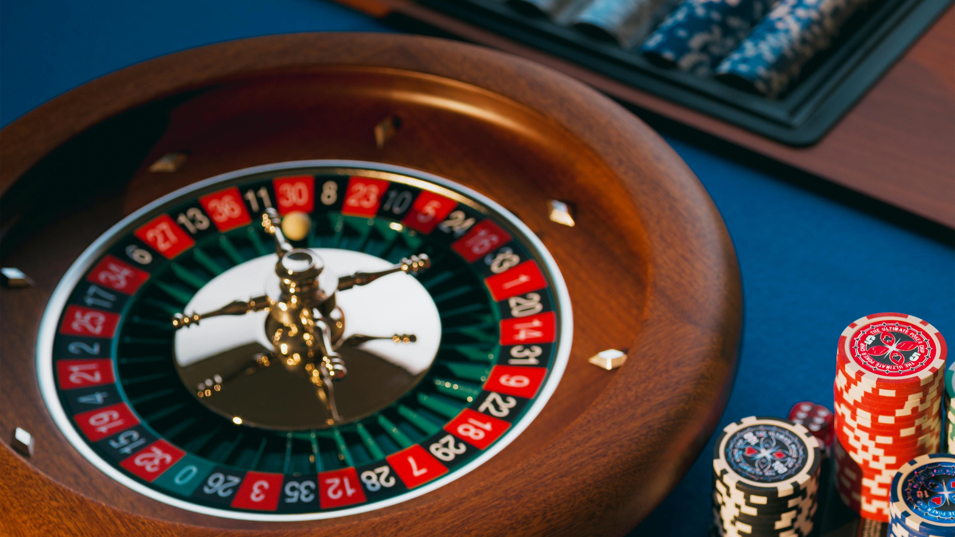 sdy result Andar Bahar live dealer table with card dealer and betting zones